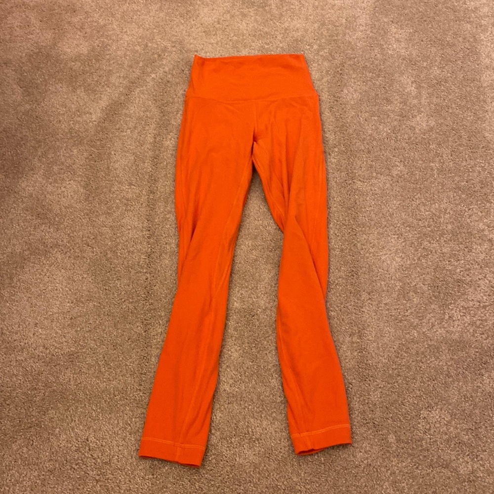 Cute lulu leggings, size 0, perfect condition